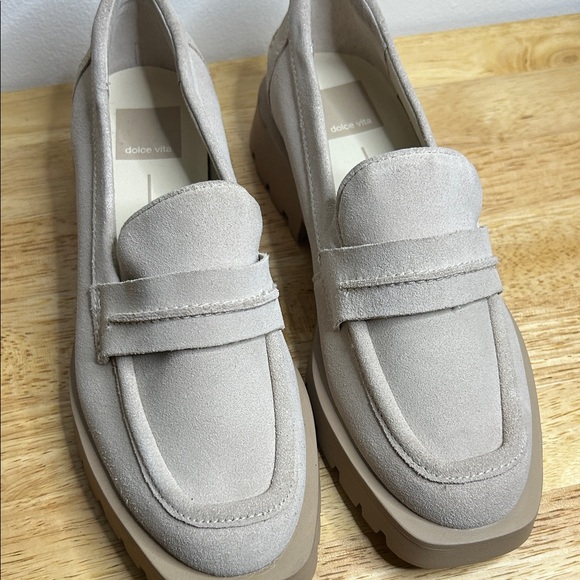 Dolce Vita Cream- Size 6.5 Suede Loafers - Picture 3 of 10